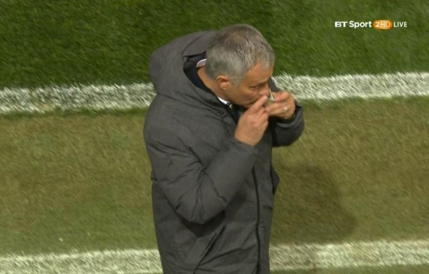 Mourinho hon len la bua cau may bi an hinh anh