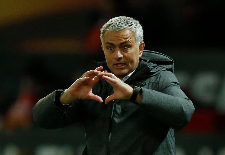 Mourinho tao thanh tich dac biet khi giup MU bang qua tu ket hinh anh