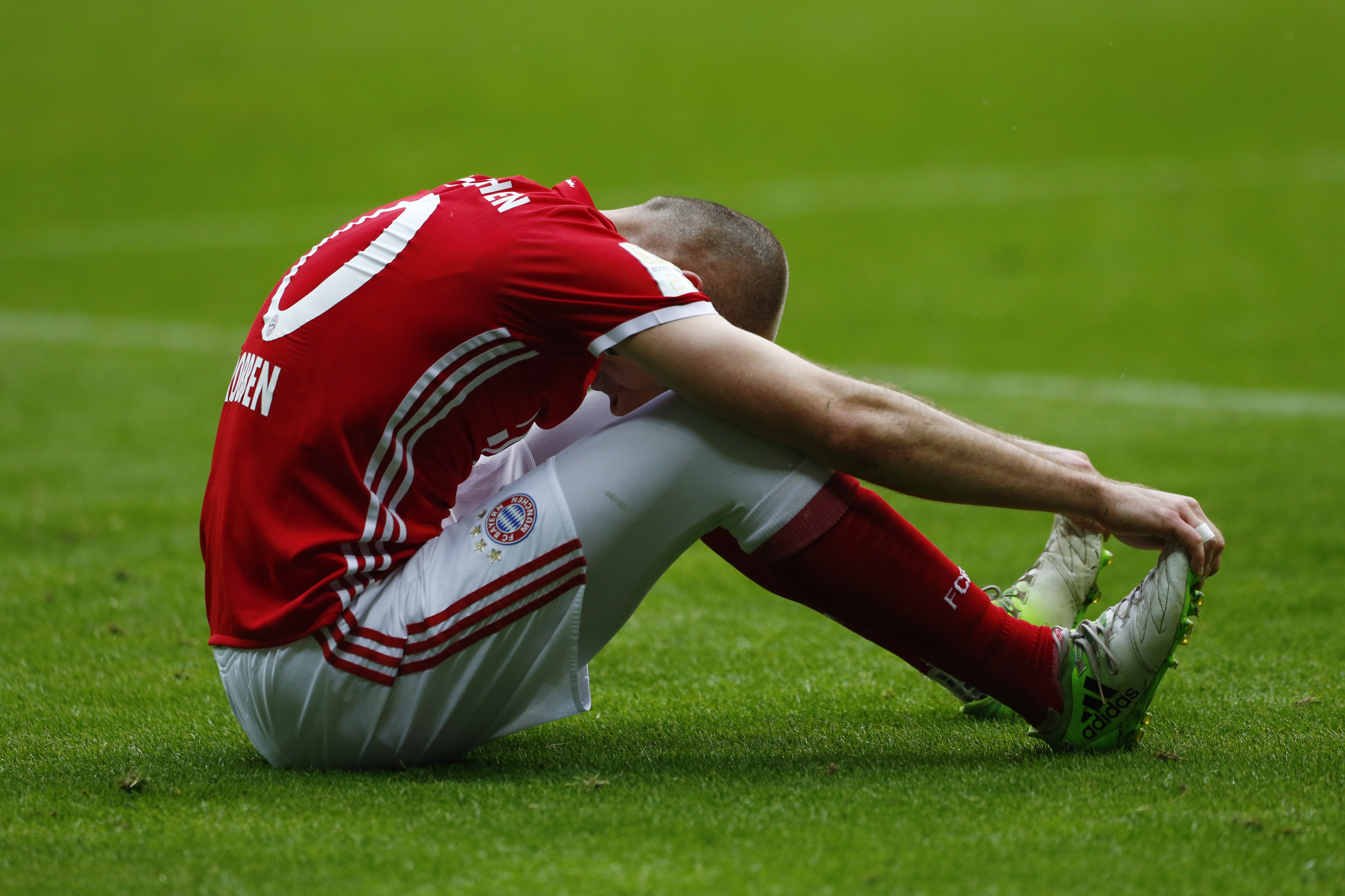 Bayern truot nga o Bundesliga ngay sau tran thua Real hinh anh