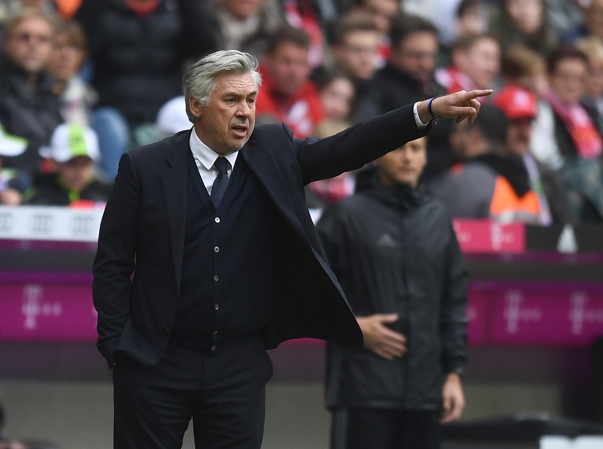 Tran Bayern vs Mainz 05 anh 1