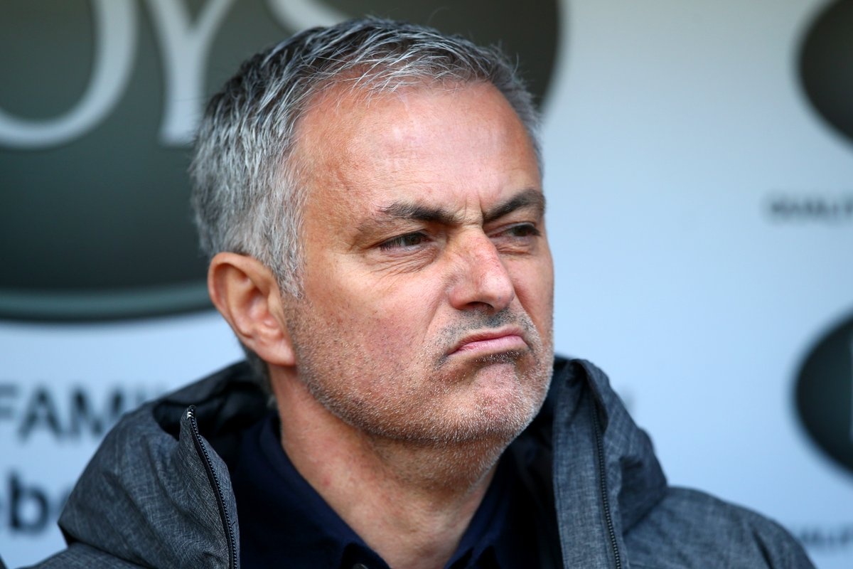 Mourinho san bang chuoi thanh tich an tuong cua Sir Alex 6 nam truoc hinh anh