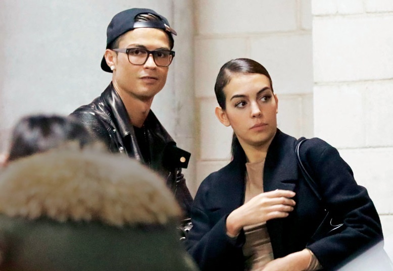 Ronaldo bị báo Bồ Đào Nha tấn công ảnh 1 Ronaldo bi bao Bo Dao Nha tan cong anh 1