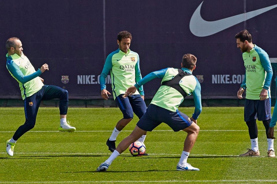 Sao Real tap luyen anh 9