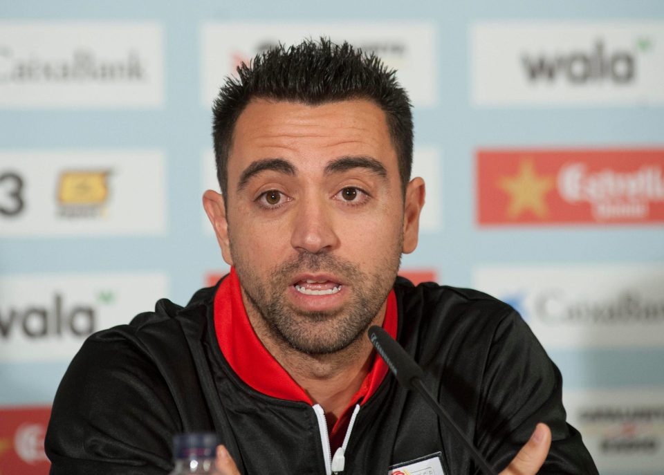 HLV Tottenham to Xavi dung muu tham ke doc hinh anh