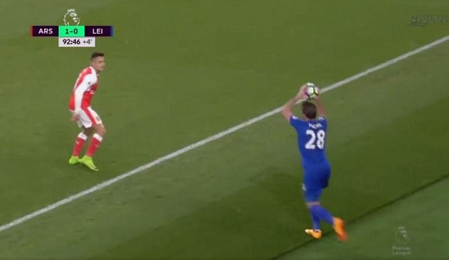 tran Arsenal vs Leicester City anh 1