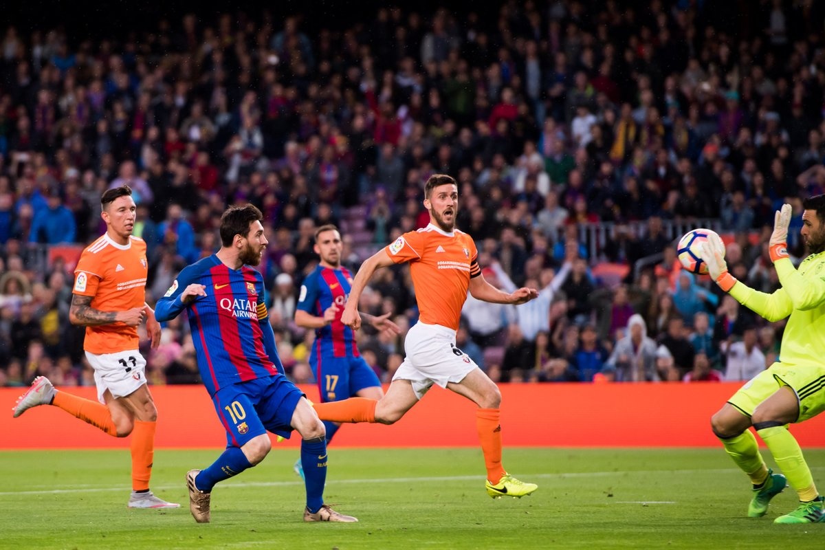 Mascherano ghi ban dau tien cho Barcelona anh 7