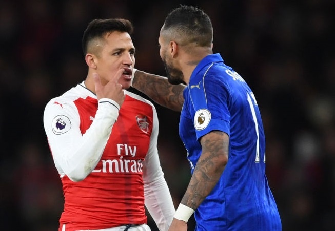 Sanchez chay mau moi vi ngan Fuchs nem bien hinh anh