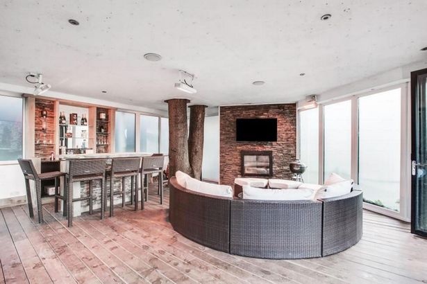 Fellaini rao ban biet thu anh 6