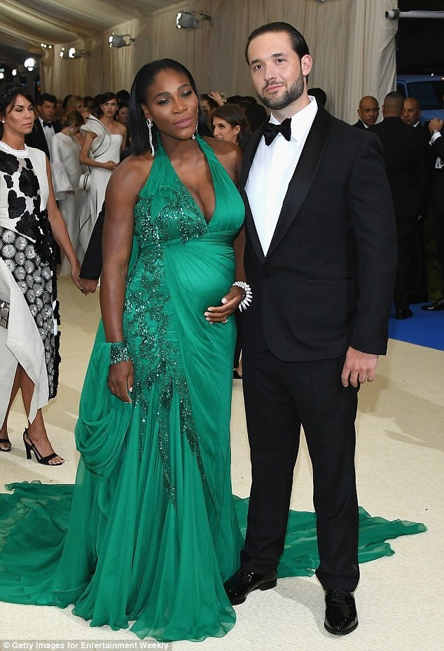 Serena Williams khoe bung bau anh 1