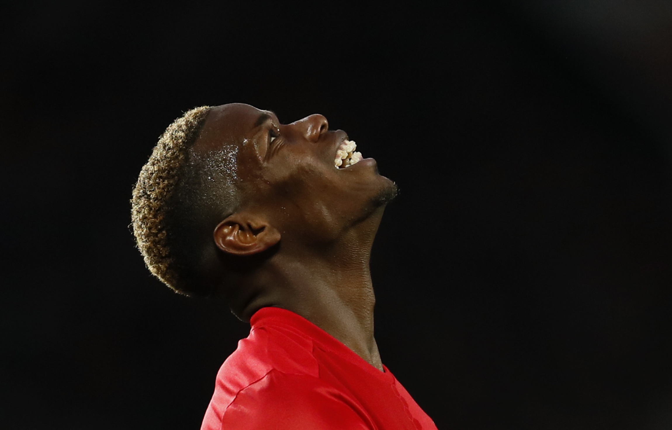 Paul Pogba: Vung nhu ban thach giua muon van chi trich hinh anh
