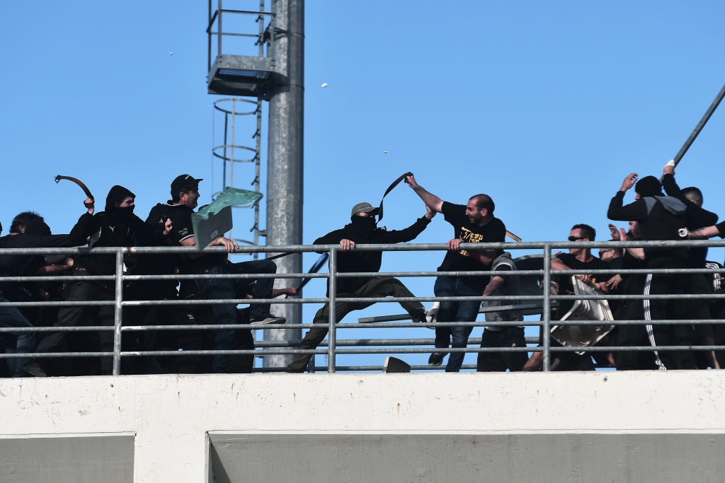 canh sat va CDV dung do o Hy Lap anh 1