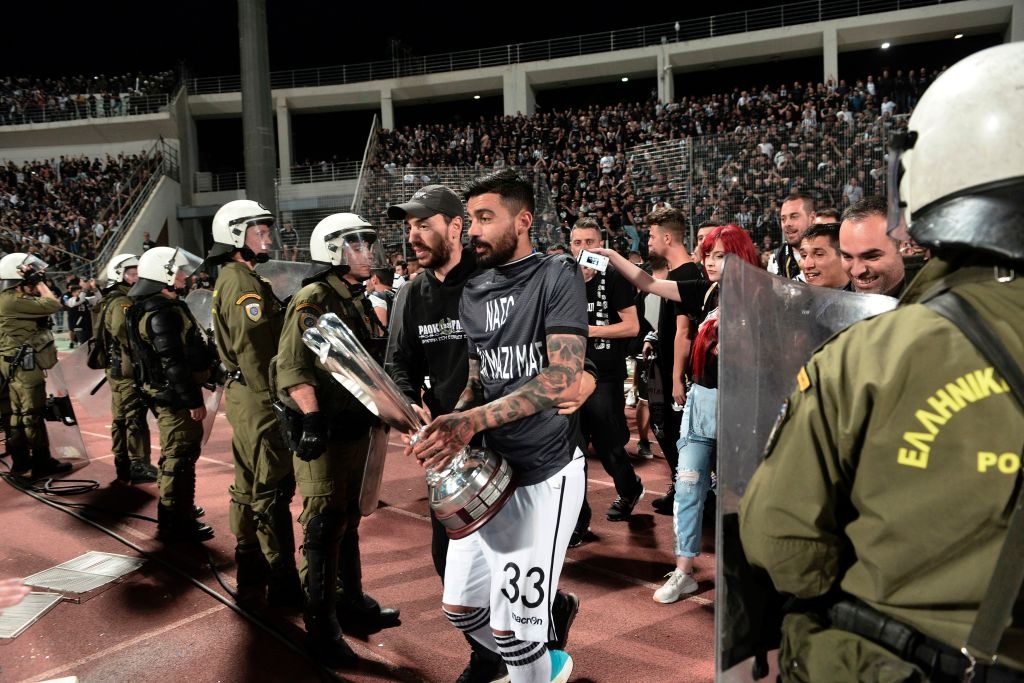 canh sat va CDV dung do o Hy Lap anh 15