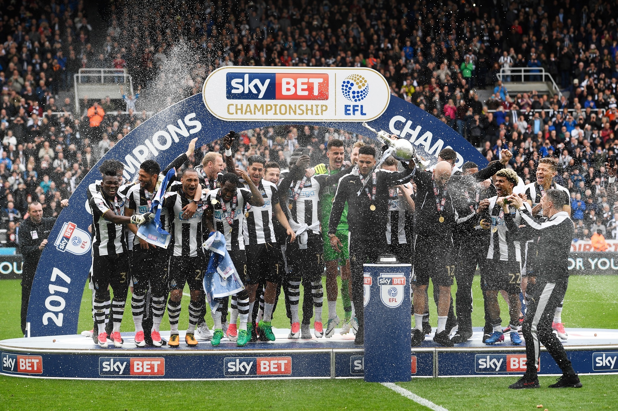 Newcastle vô địch Championship ảnh 3 Newcastle vo dich Championship anh 3