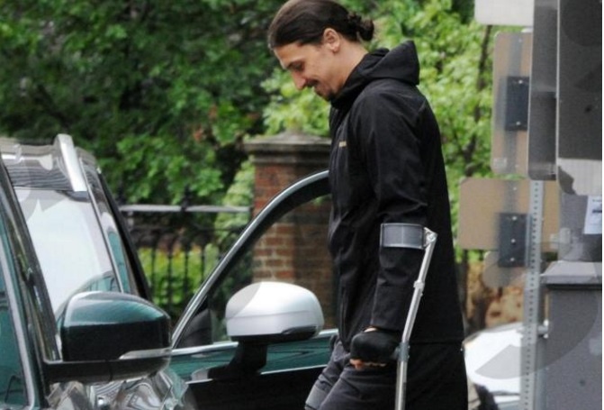 Bo bot va chong nang, Ibra lan dau xuat hien sau phau thuat hinh anh