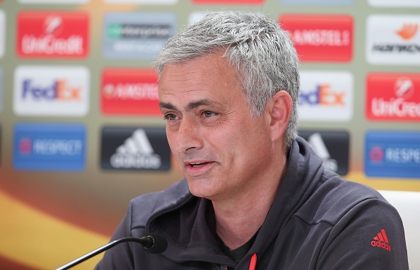 Mourinho: ‘Lan dau thay CDV Arsenal ngung khoc’ hinh anh