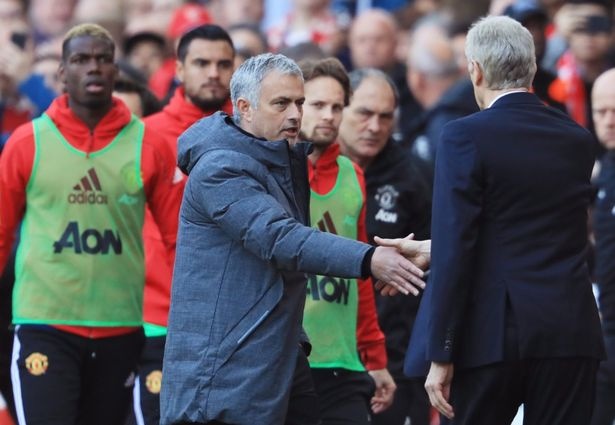 màn bắt tay của Mourinho và Wenger ảnh 3 man bat tay cua Mourinho va Wenger anh 3