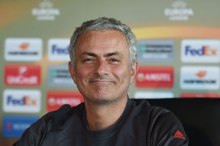 MU kiem tien tu Europa League nhieu hon Champions League hinh anh