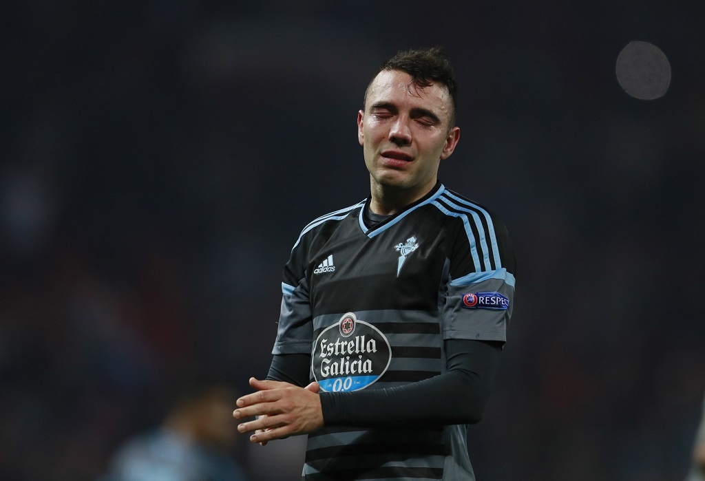 Cuu cau thu Liverpool roi nuoc mat vi thua MU hinh anh