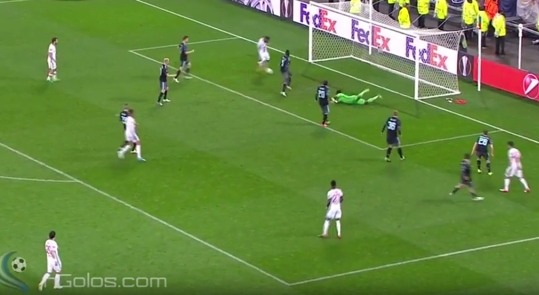 tran Lyon vs Ajax anh 5