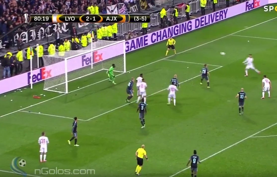 tran Lyon vs Ajax anh 8