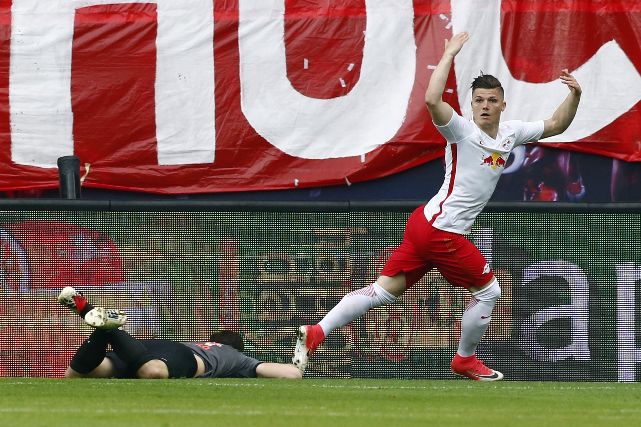 tran RB Leipzig vs Bayern anh 2