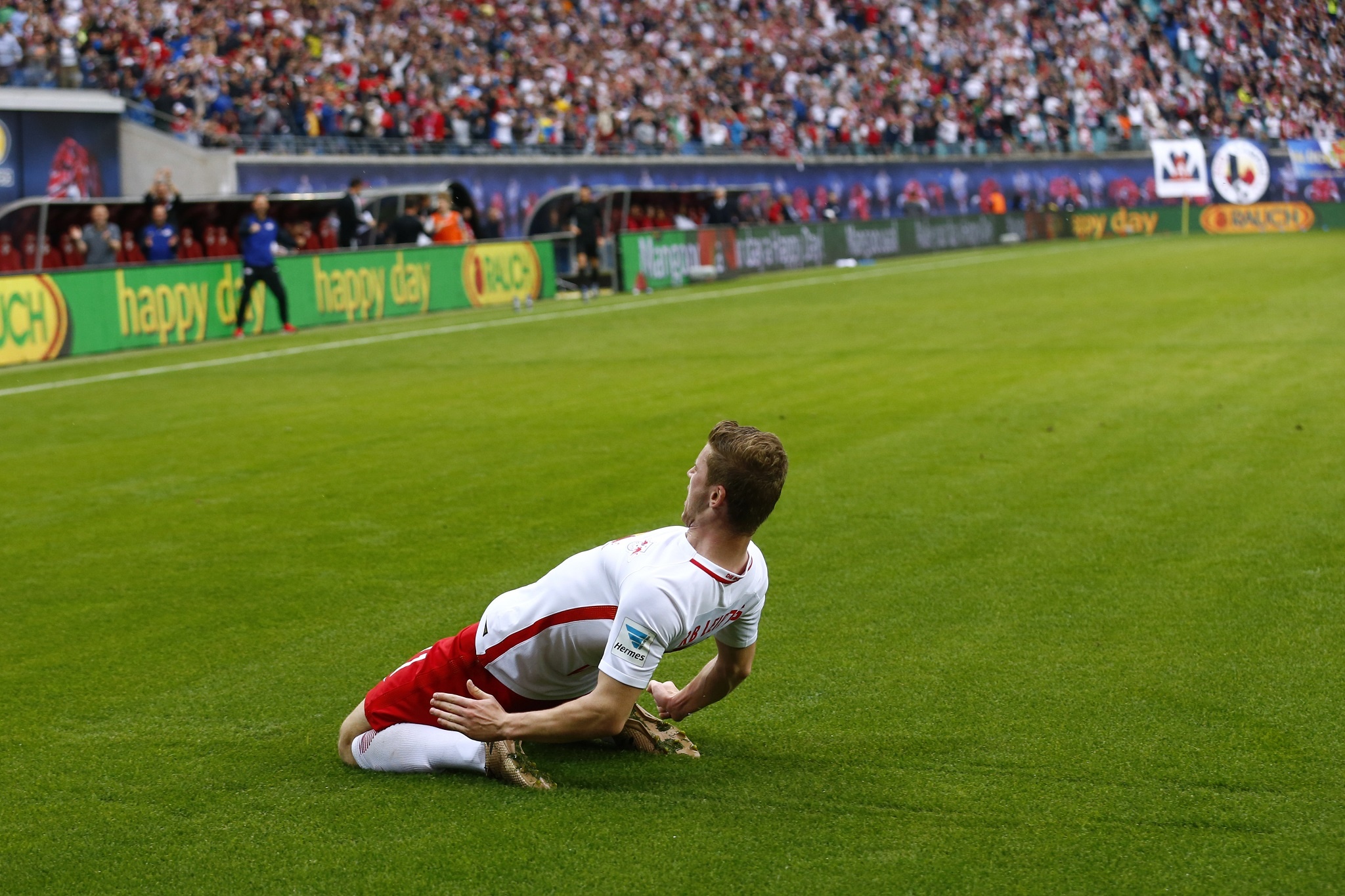 tran RB Leipzig vs Bayern anh 9