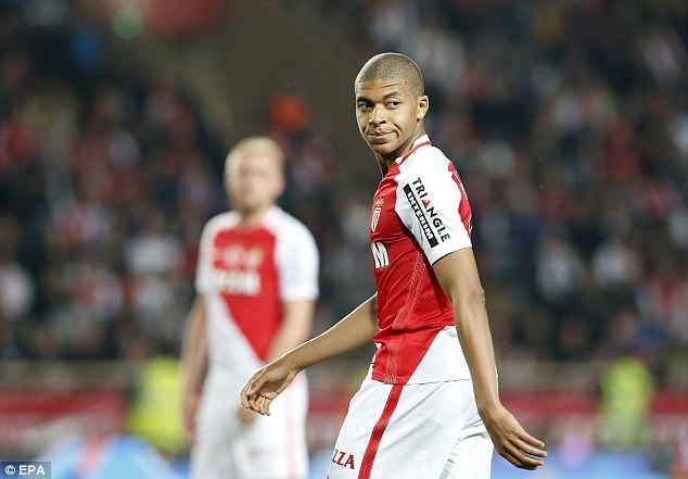 Depay mac giong Michael Jackson anh 7