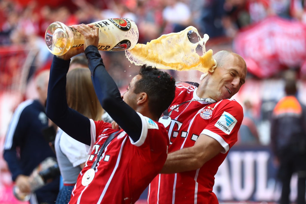 Bayern ăn mừng đĩa bạc ảnh 6 Bayern an mung dia bac anh 6