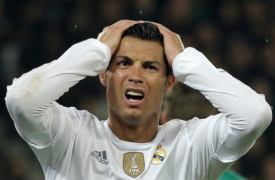 Real thua xa Chelsea ve tien thuong VDQG hinh anh