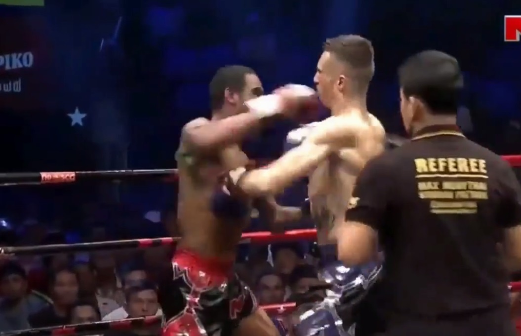 hai võ sĩ knock-out cùng lúc ảnh 1 hai vo si knock-out cung luc anh 1