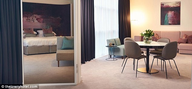 Mourinho o khach san anh 2