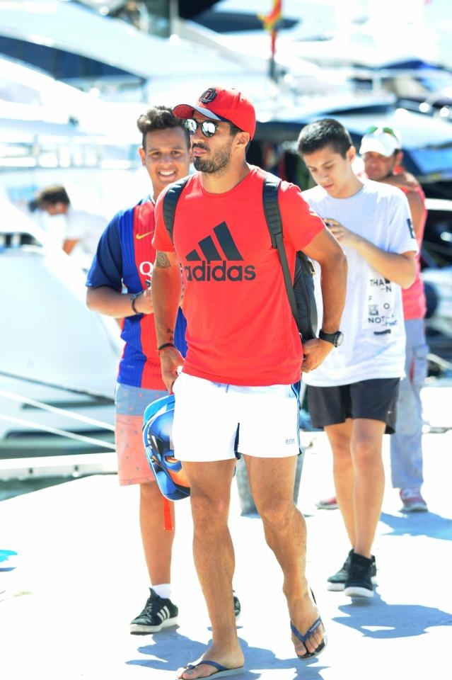 gia dinh Messi Suarez di nghi mat anh 4