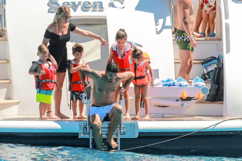 gia dinh Messi Suarez di nghi mat anh 7