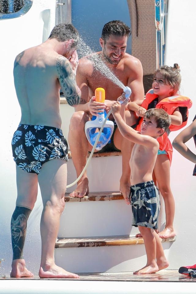 gia dinh Messi Suarez di nghi mat anh 9