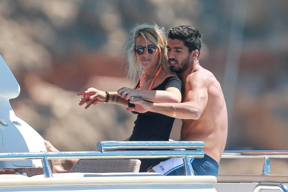 gia dinh Messi Suarez di nghi mat anh 10