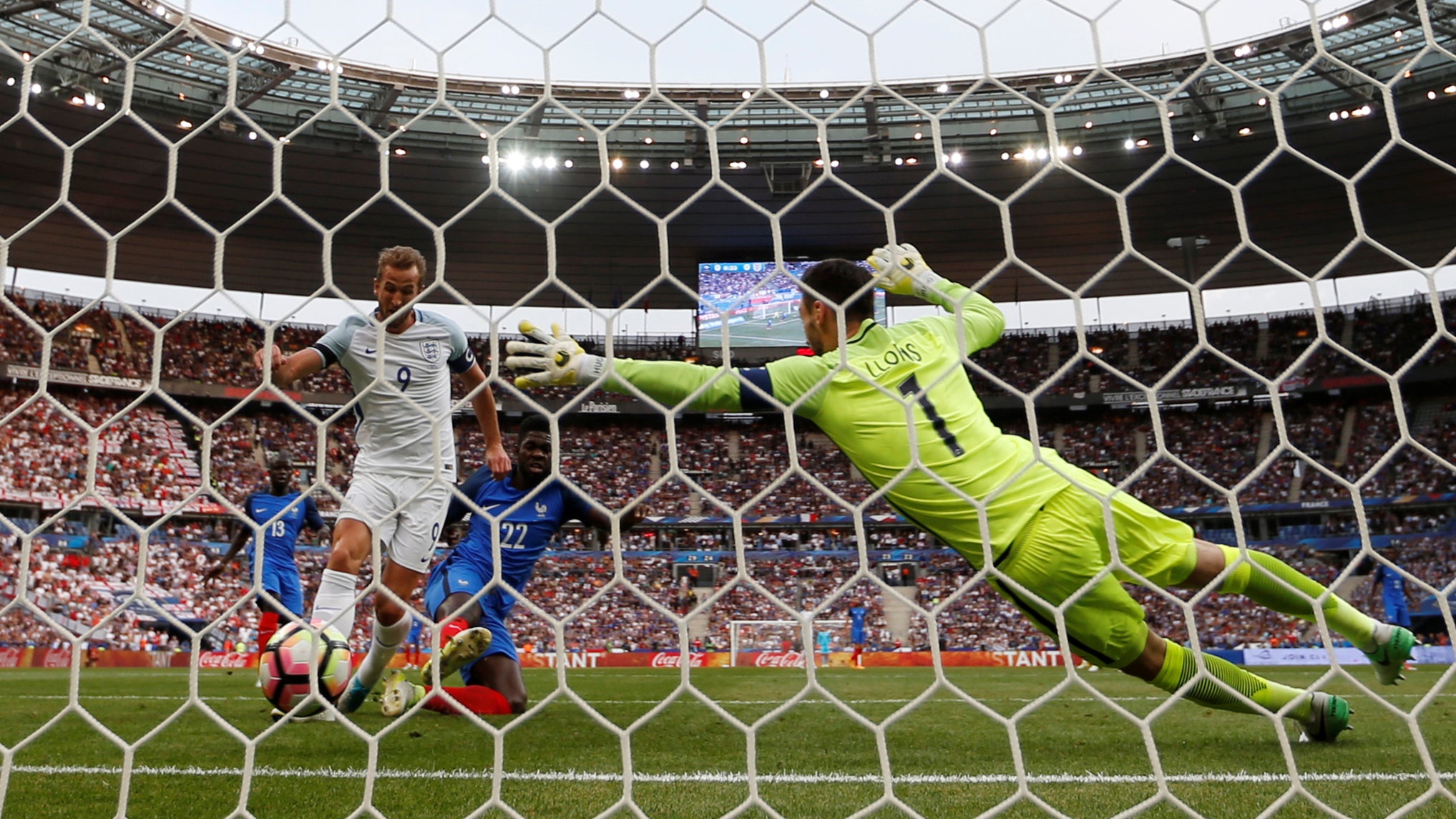 tran giao huu Phap vs Anh anh 4