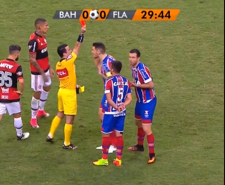 cầu thủ ăn vạ ở Brazil ảnh 1 cau thu an va o Brazil anh 1