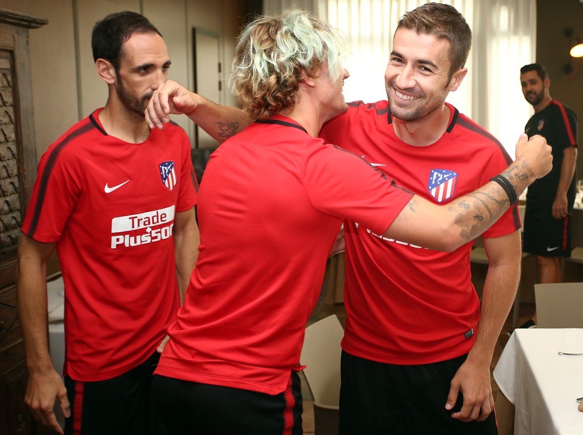 Griezmann đổi kiểu tóc ảnh 6 Griezmann doi kieu toc anh 6