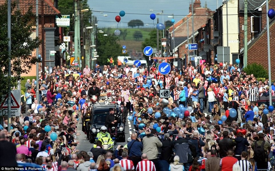 Bradley Lowery qua doi anh 10