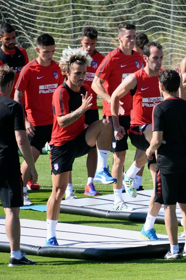 Griezmann đổi kiểu tóc ảnh 7 Griezmann doi kieu toc anh 7