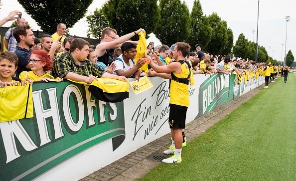 Mario Goetze tro lai san co anh 9