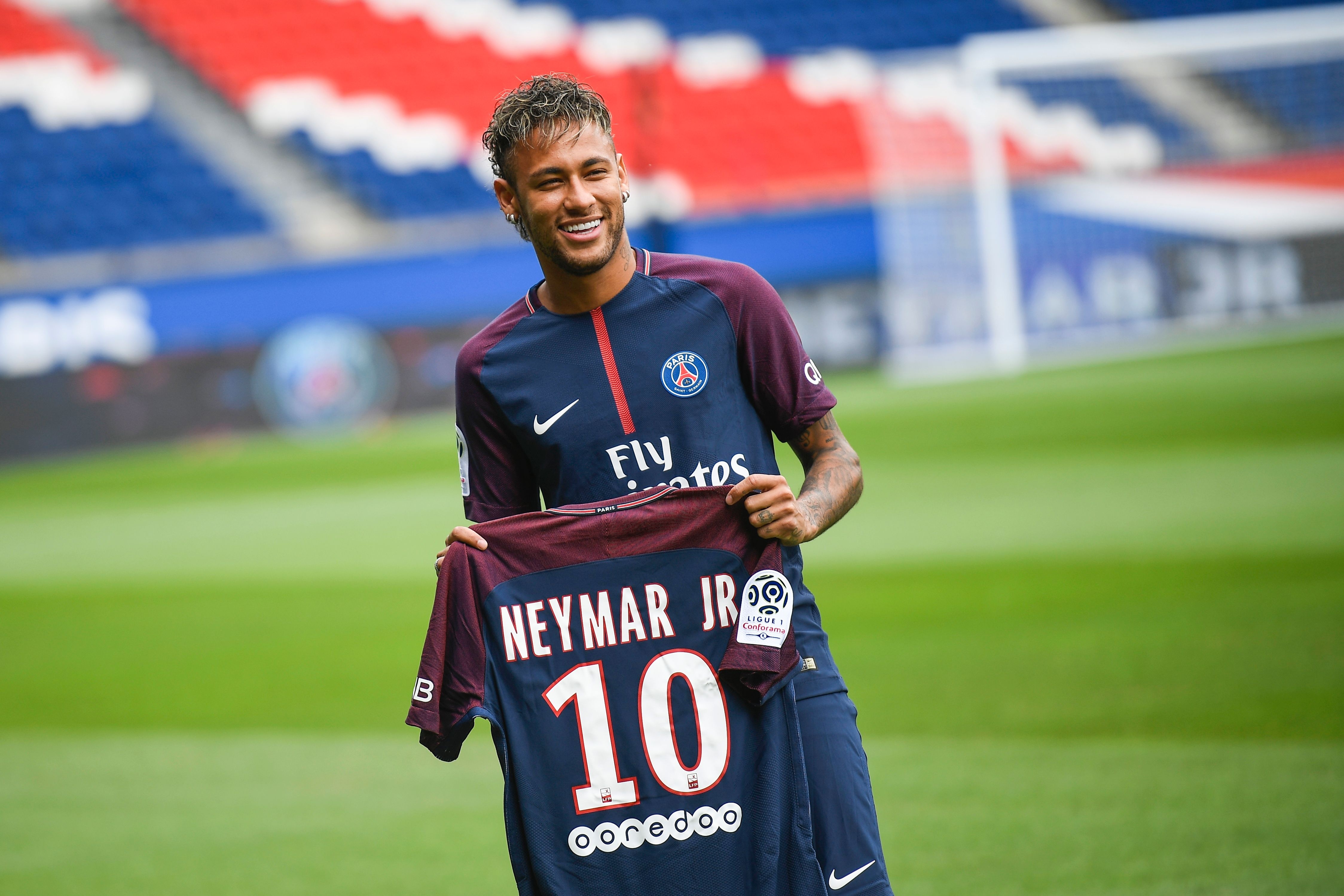 To Neymar pha luat, Barca khong tra 26 trieu euro tien trung thanh hinh anh