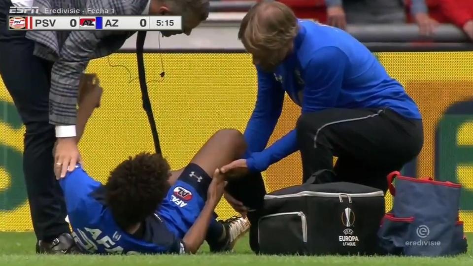 Maradona chung kien sao tre Ha Lan be gap chan rung ron hinh anh