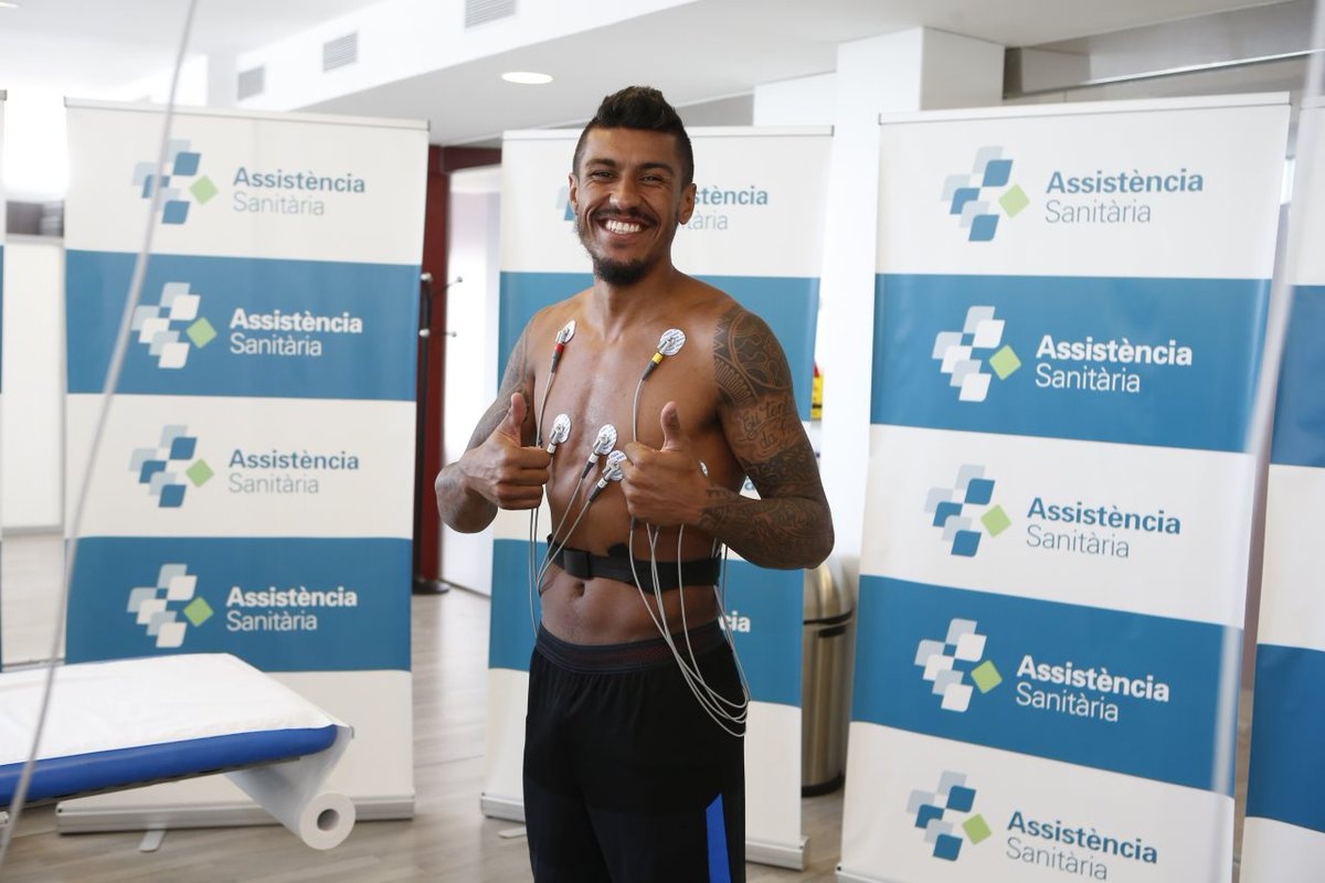 tan binh Barca ra mat anh 8