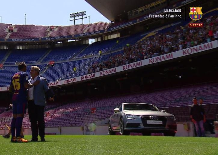 tan binh Barca ra mat anh 2