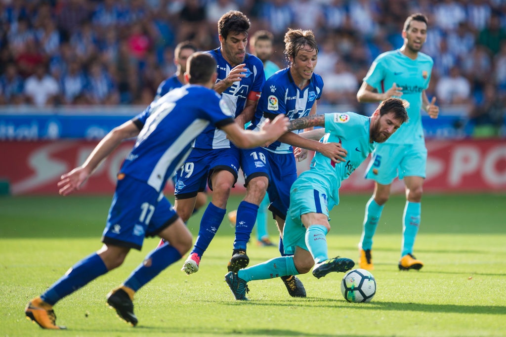 tran Alaves vs Barca anh 7