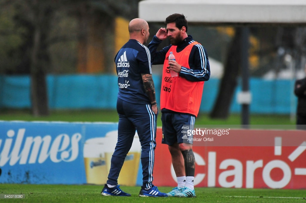 Messi om fan nhi anh 7