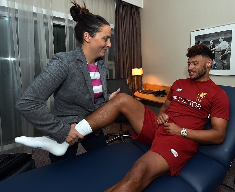 Chamberlain ra mat Liverpool anh 6