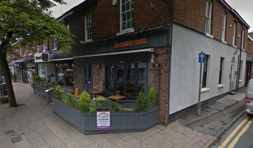 Rooney bi canh sat bat anh 3