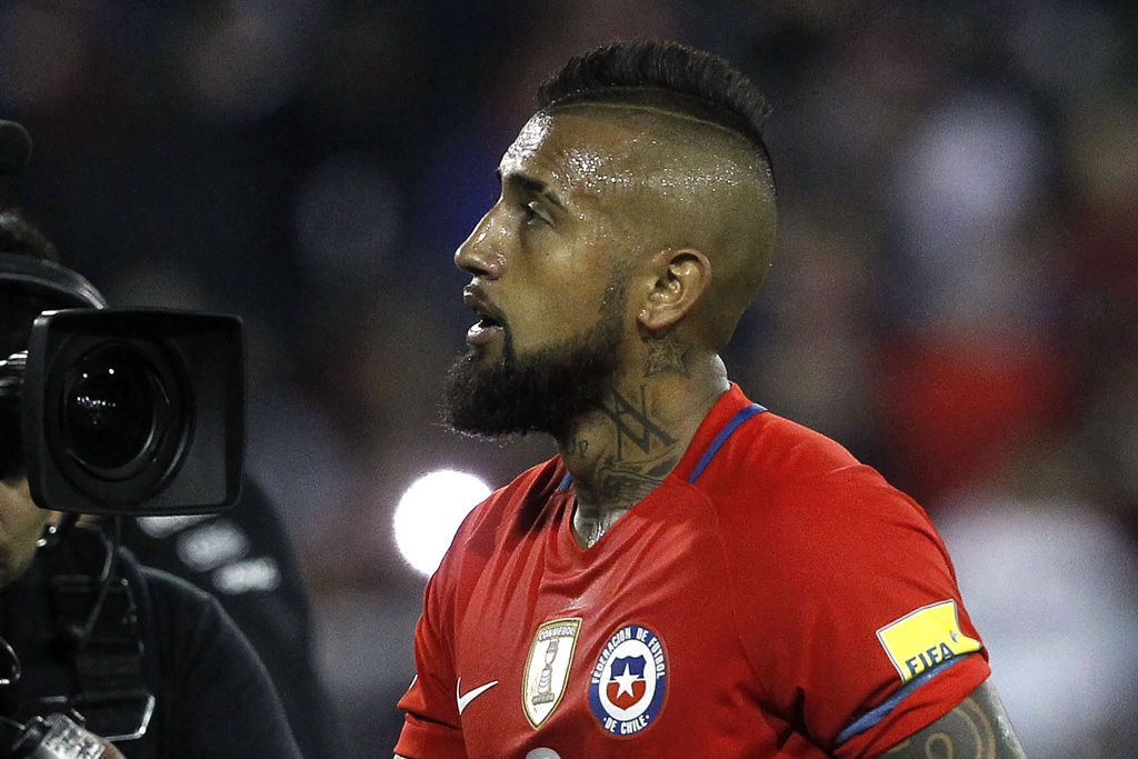 Vidal phan luoi, Chile guc nga 0-3 o vong loai World Cup hinh anh